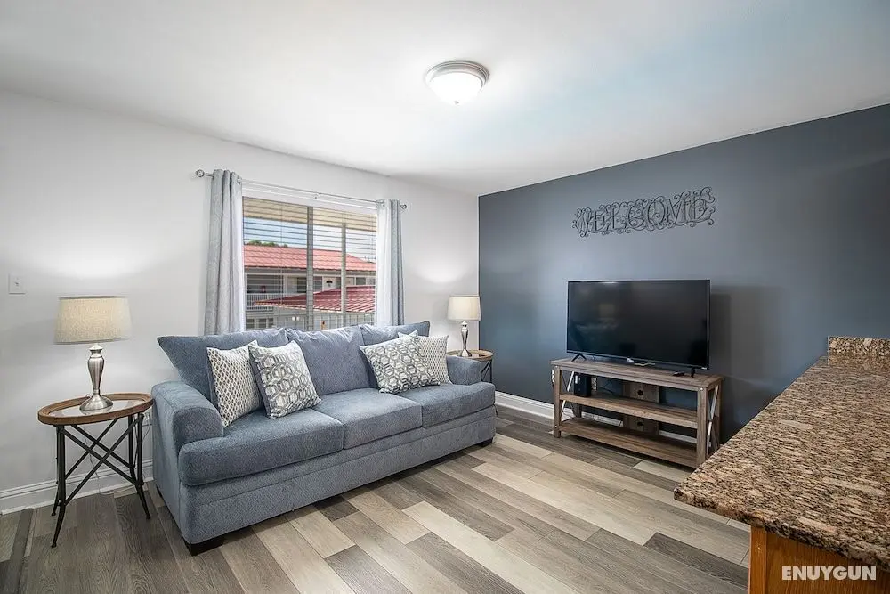 Oak Shores 126 - Öne Çıkan Resim