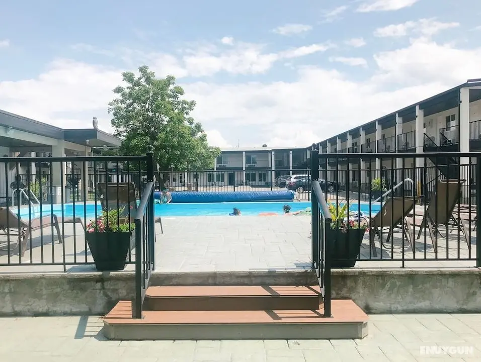 Oasis Inn - Öne Çıkan Resim