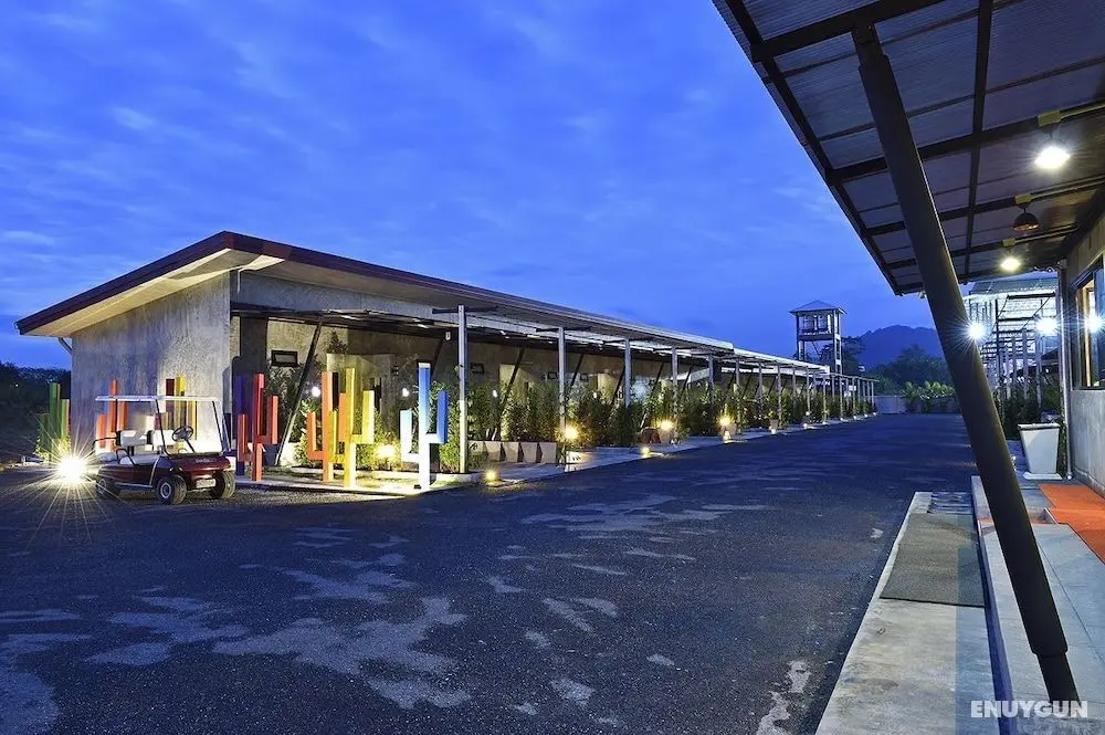 The Oasis Resort - Dış Mekan