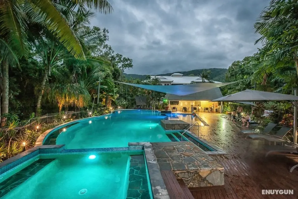 Oasis at Palm Cove - Öne Çıkan Resim