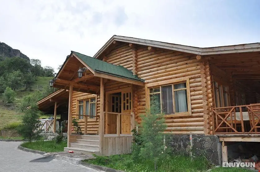 Oba Kütük Bungalov Evleri - Dış Mekan