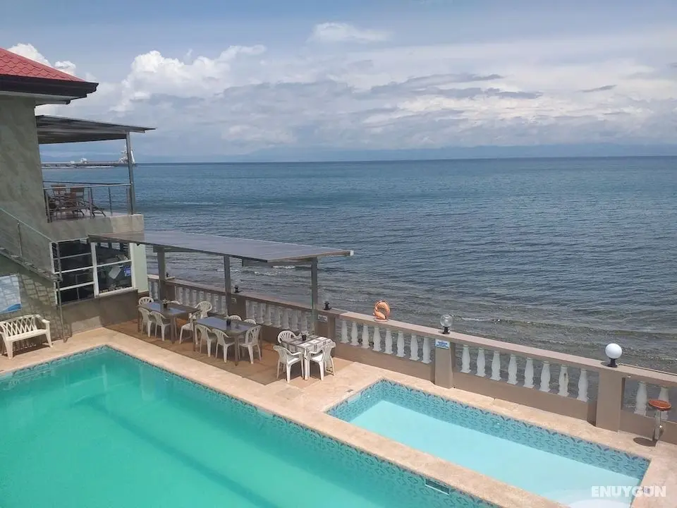 Ocean Breeze Resort - Havuz