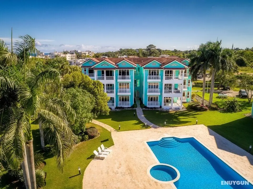 Ocean Village 13 - Havuz