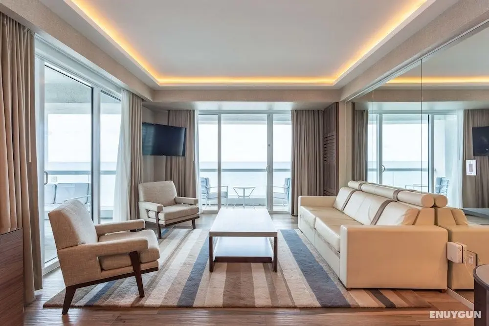 Oceanview Condo in Central Beach - Öne Çıkan Resim