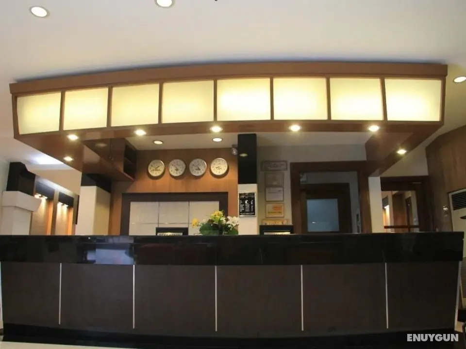 Octagon Mansion Hotel formerly known Hostel 1632 - Lobi