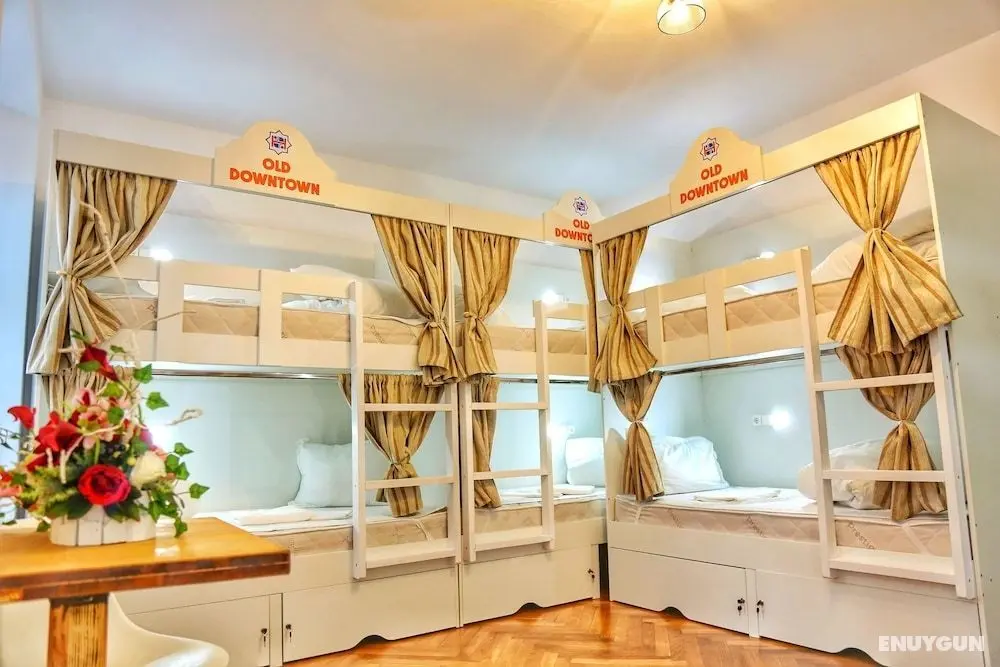 Old Downtown Hostel - Öne Çıkan Resim