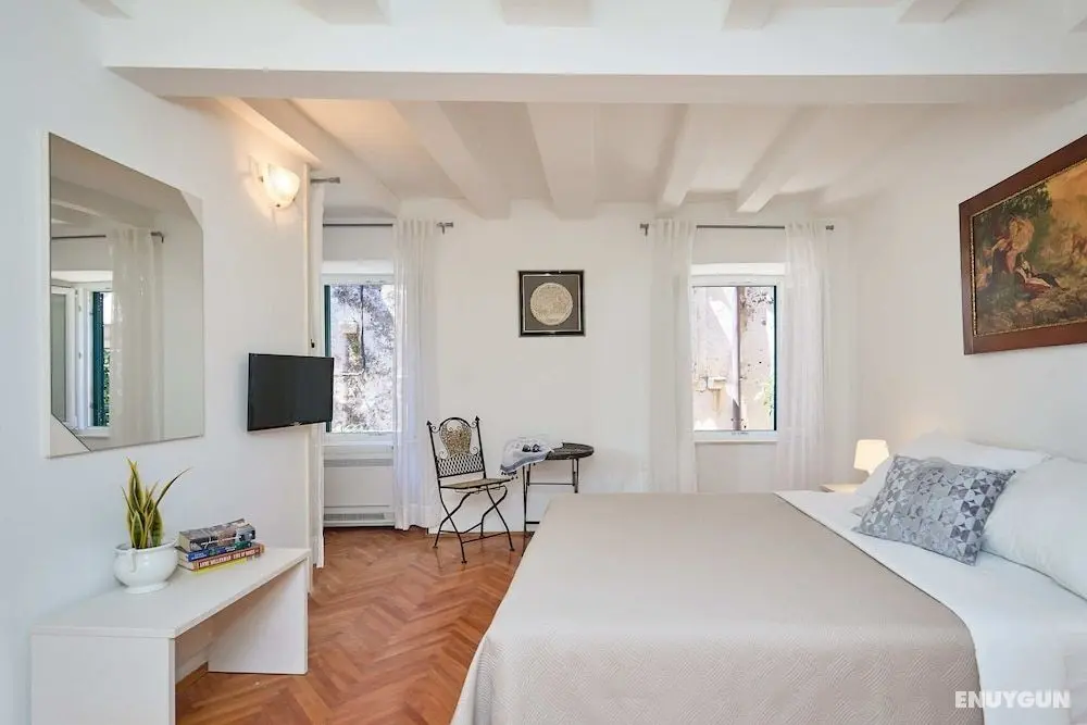 Old Town Residence - Öne Çıkan Resim