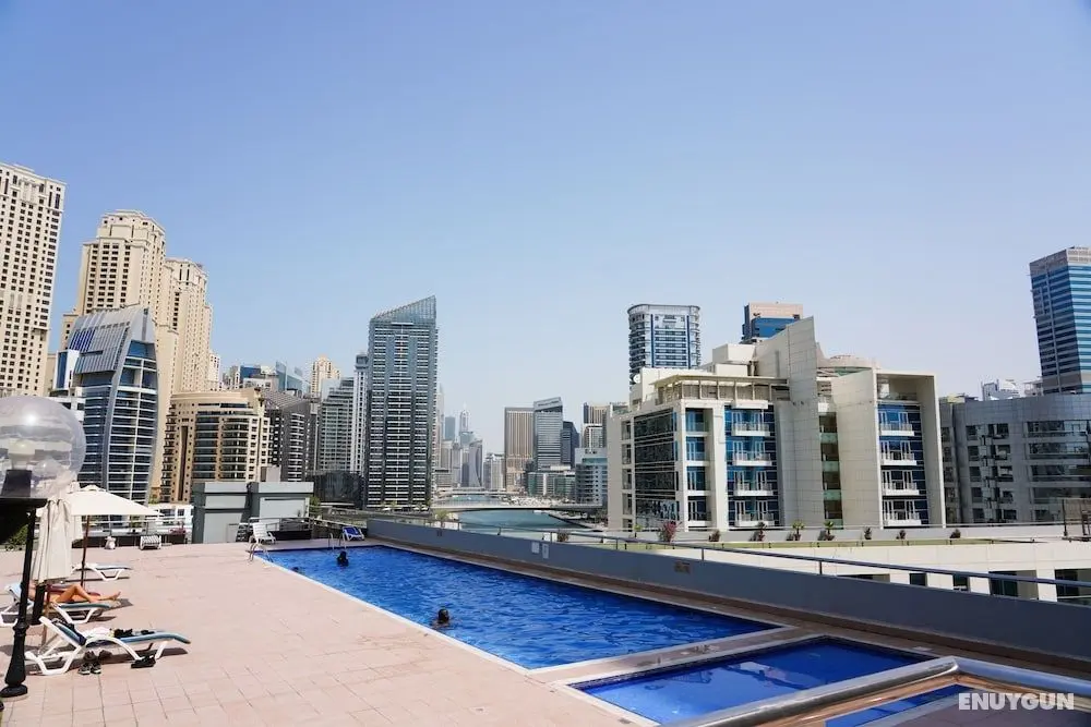 One Perfect Stay - DEC Tower - Havuz