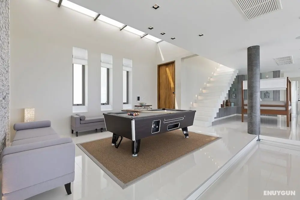 VILLA ONE Sea View - Pool - Privacy & Service - Lobi