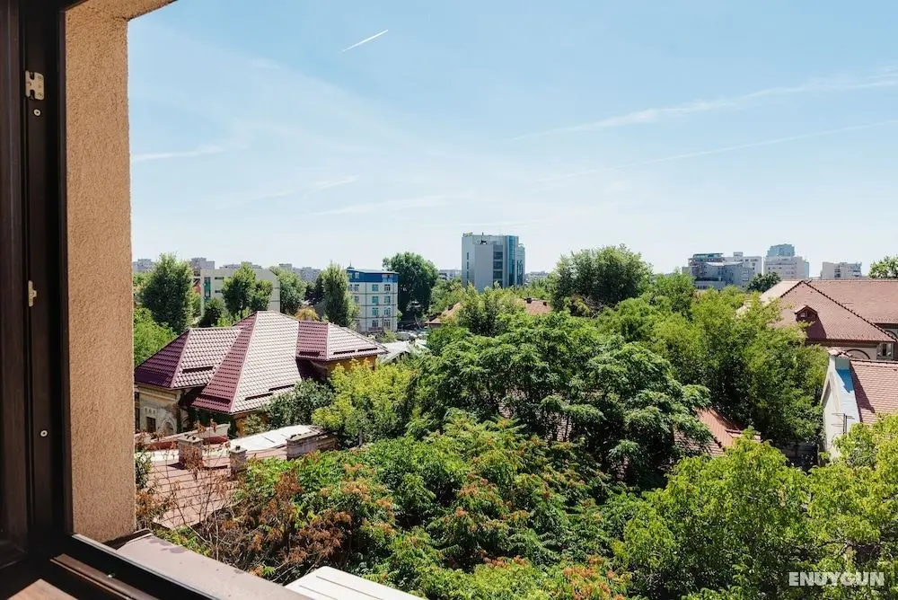 One88 Apartments - Oda Manzaraları