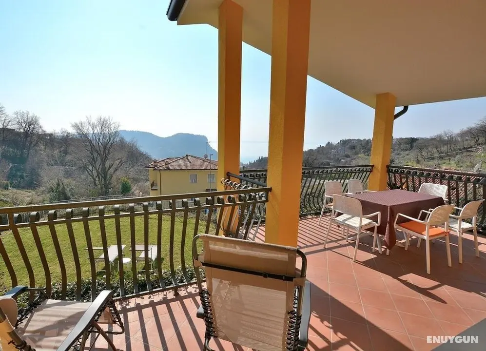 Orange Apartment in Costermano - Oda