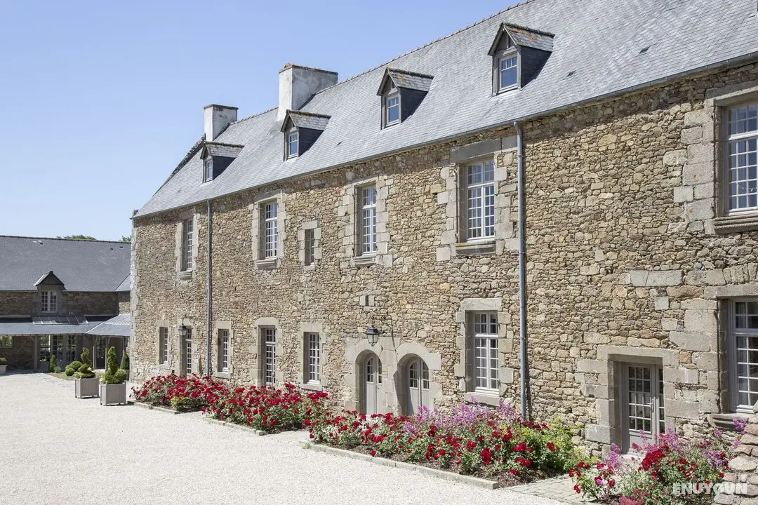 Hotel The Originals Château de la Falque - Genel