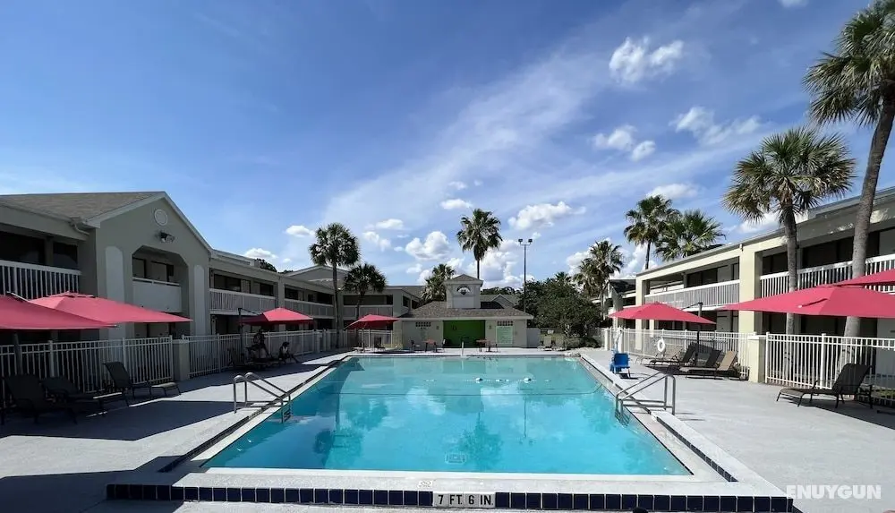 Orlando Vacation Rooms - Havuz