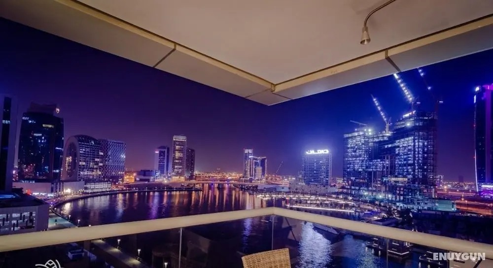 OSKENA Vacation Homes - Damac Maison Canal View - Oda Manzaraları