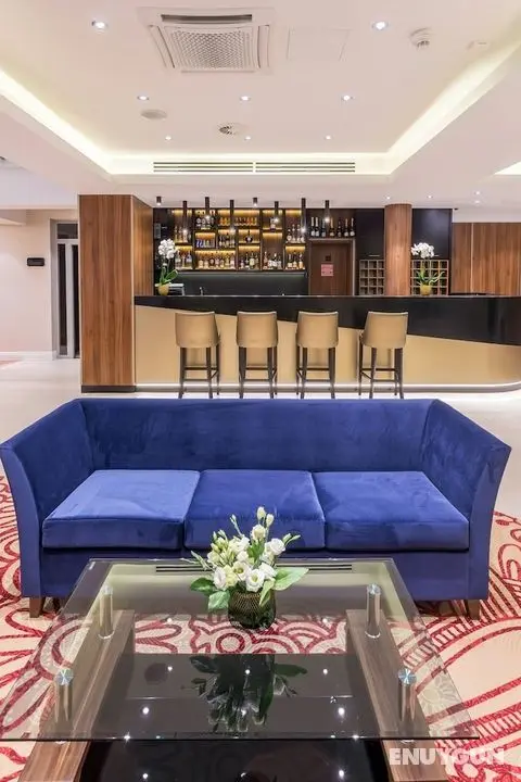 Outlet Hotel Polgár - Lobi