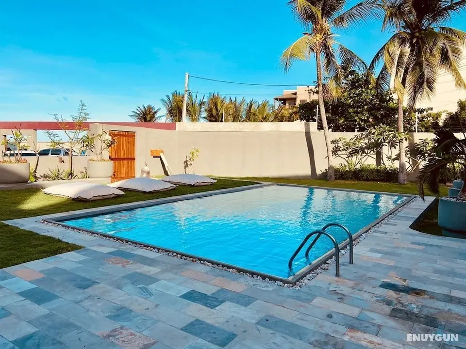 Outro Beach Club Hotel - Havuz