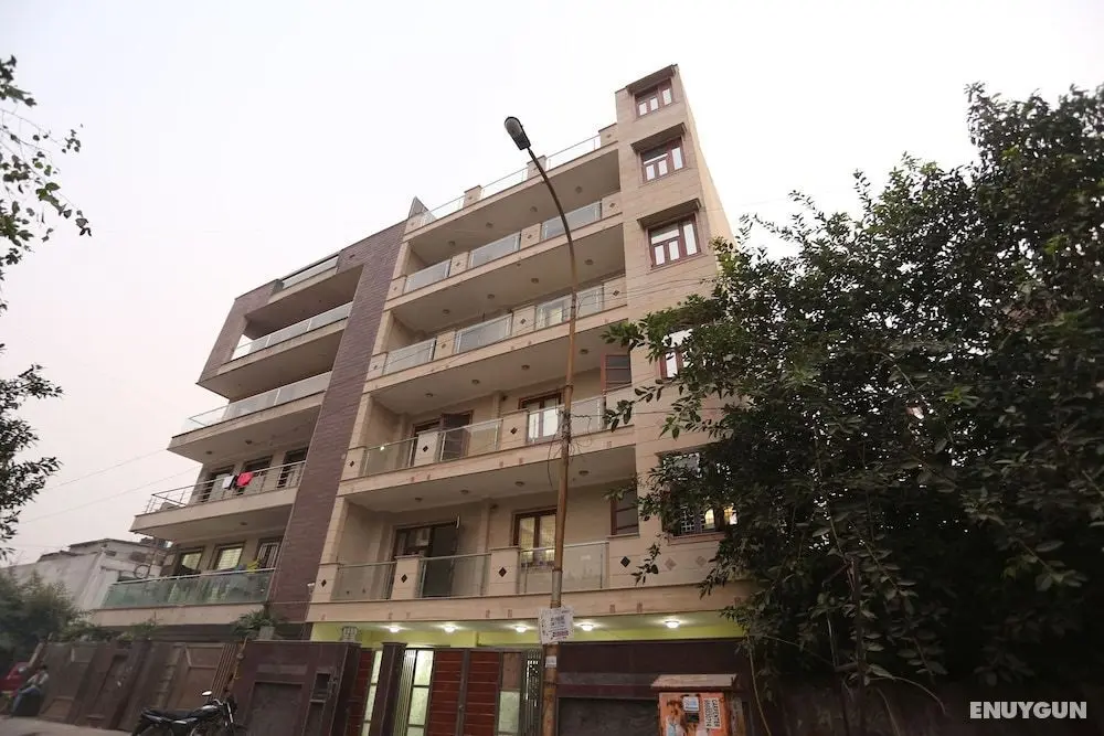 OYO 10008 Hotel Golden Tree - Dış Mekan