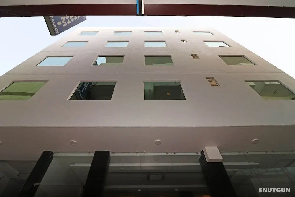 OYO 10274 Hotel Aamara - Dış Mekan