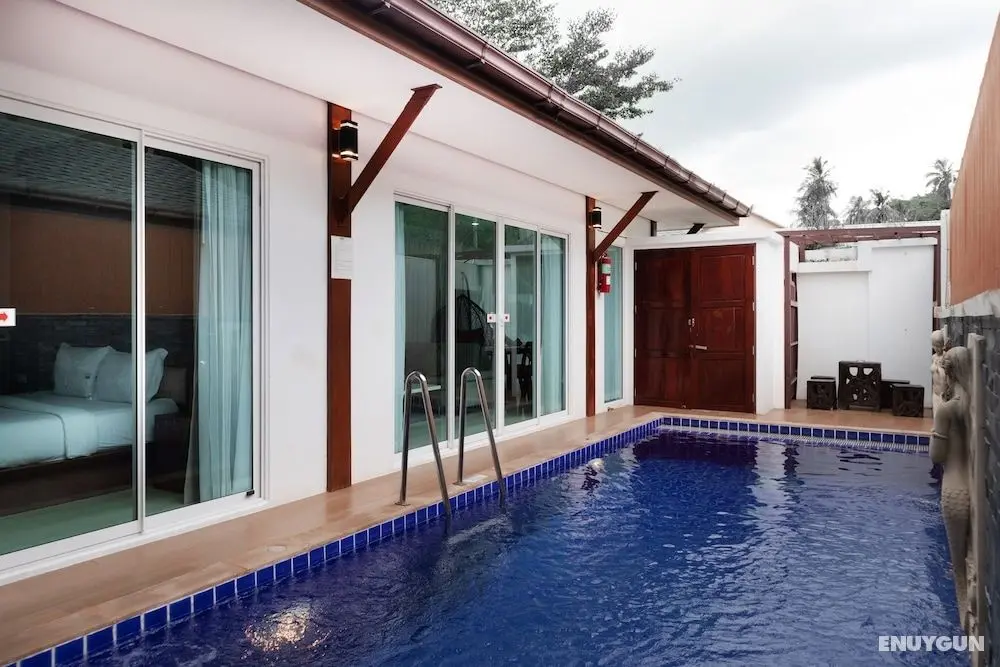 OYO 1043 The Sun Pool Villa - Havuz