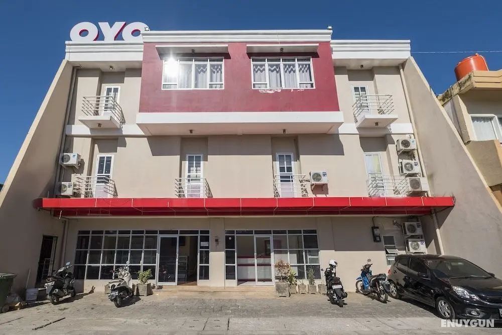 OYO 1075 Rumah Indah Losari Inn - Dış Mekan