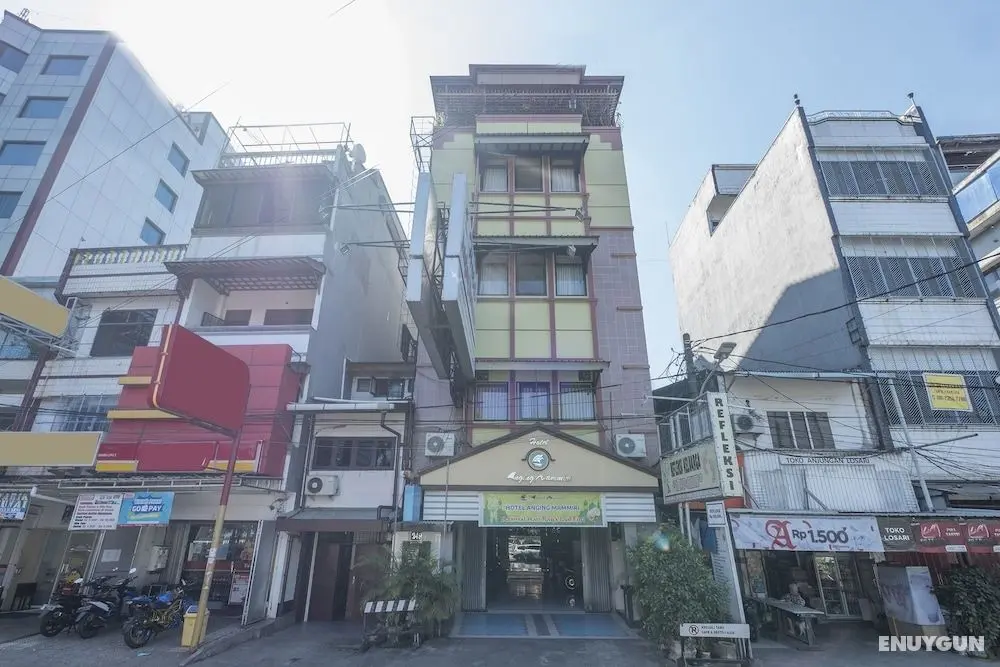 OYO 1090 Hotel Anging Mammiri Makassar - Dış Mekan