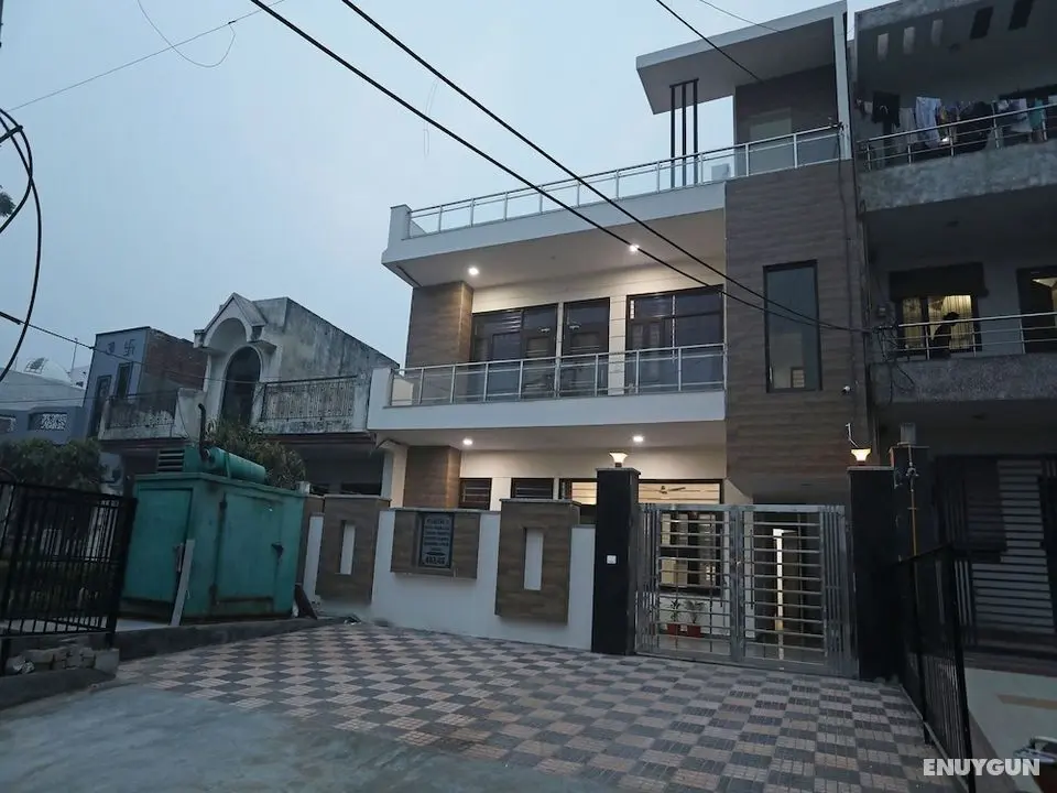 OYO 10916 Aashirwad Residency - Dış Mekan