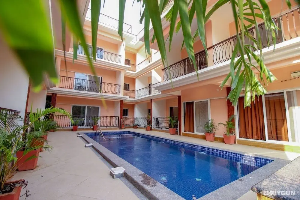OYO 10966 Home Poolside Paradise 2BHK Siolim - Havuz