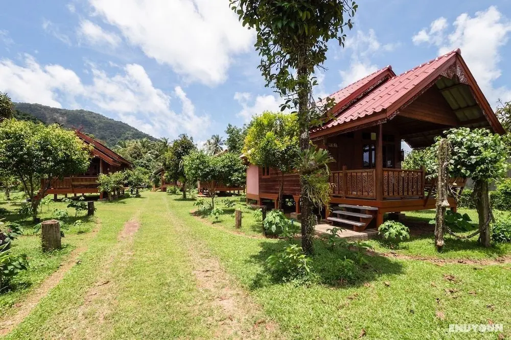 OYO 1143 Phet Luran Thai Resort Kohchang - Dış Mekan