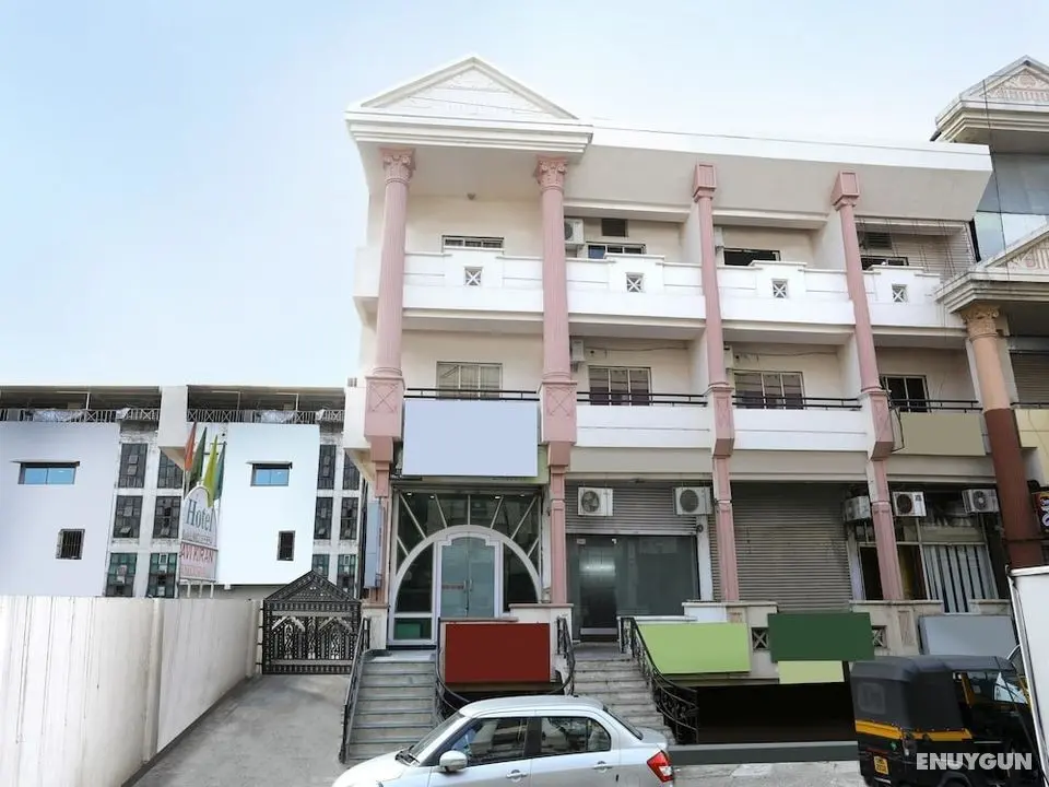 OYO 12049 Hotel Ravi Kiran Executive - Dış Mekan