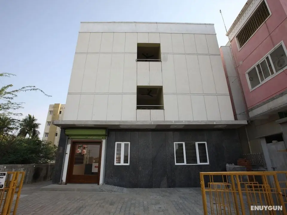 OYO 13302 Hotel Ashvattha - Dış Mekan