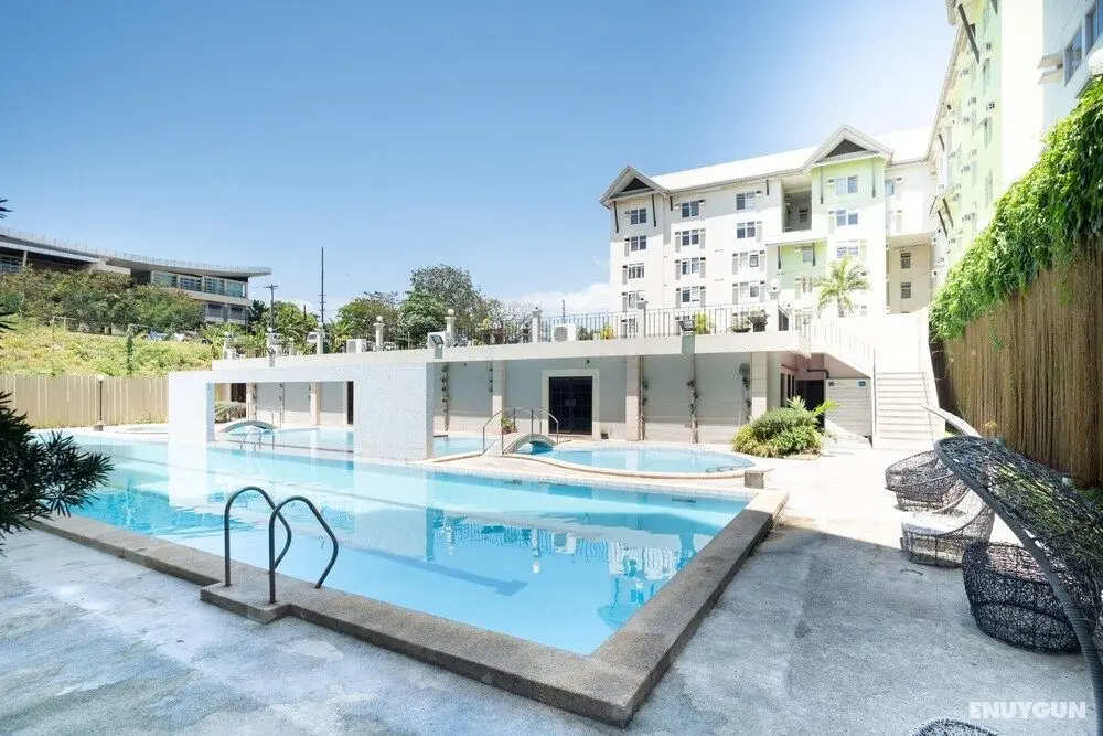 OYO 148 GBS Properties - Centropolis - Havuz