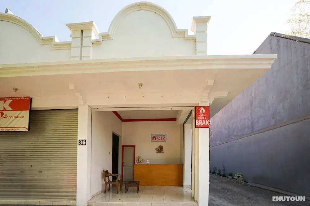 OYO 1482 Brak Guest House - Dış Mekan