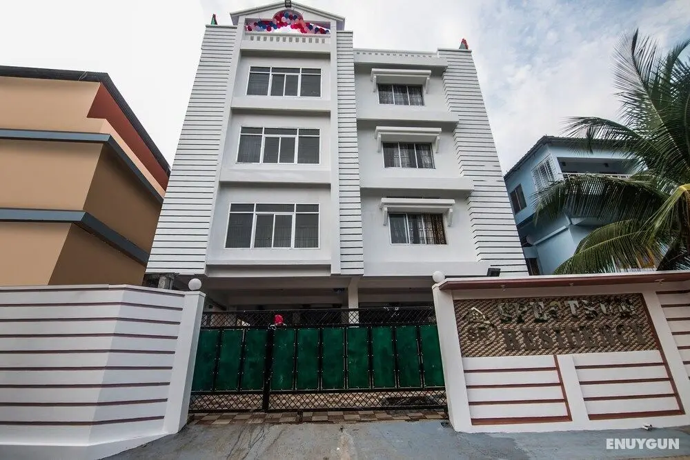 OYO 15700 Spectrum Residency - Öne Çıkan Resim