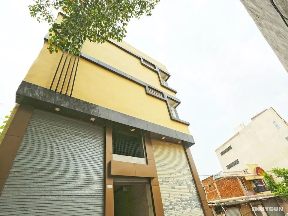 OYO 16472 Hotel Shree Balram International - Dış Mekan