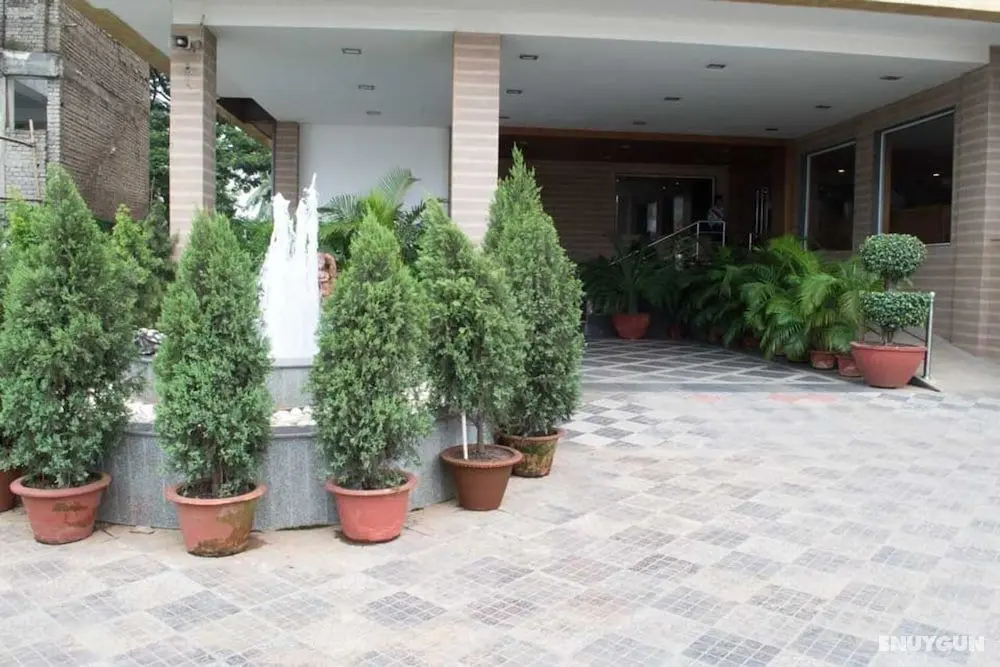OYO 1651 Hotel Seetal - Dış Mekan