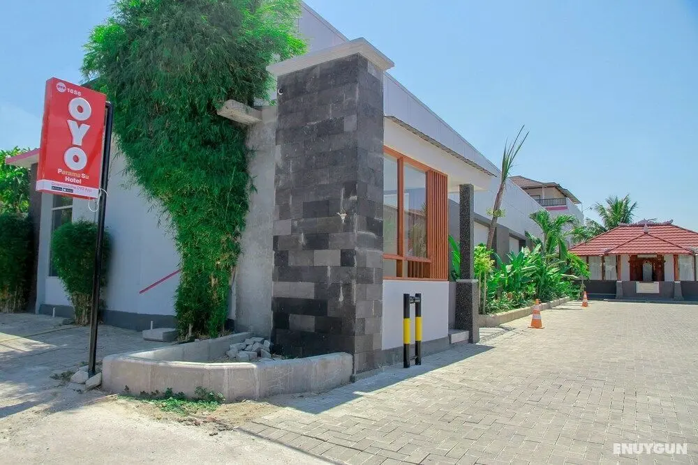 OYO 1656 Parama Su Hotel - Dış Mekan