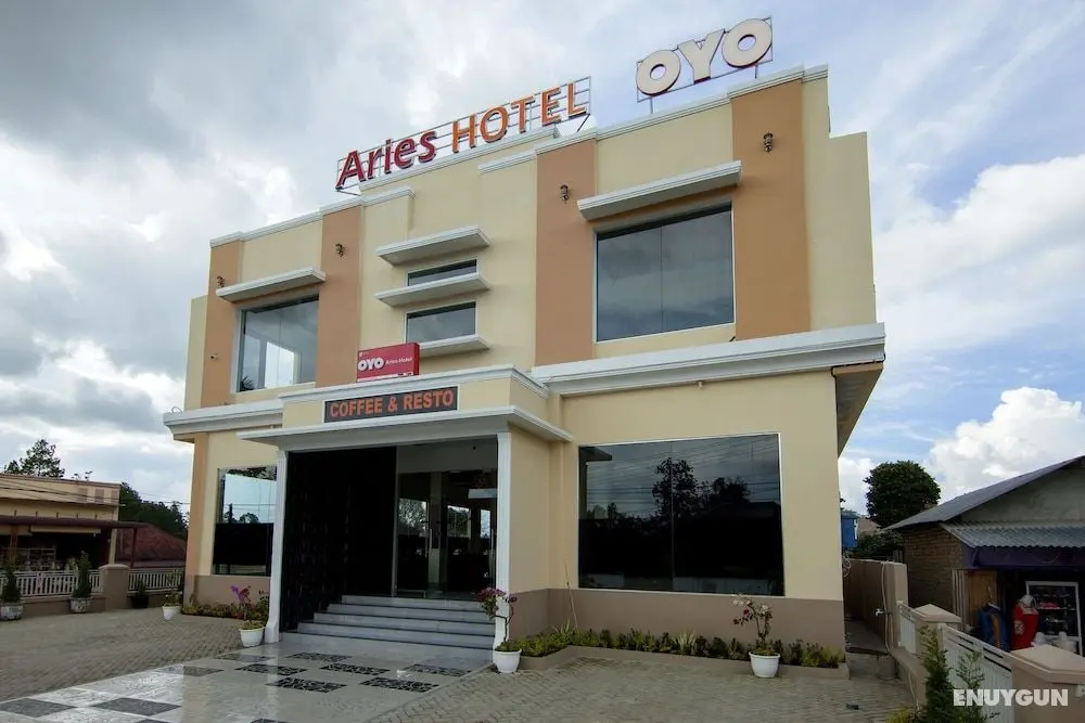 OYO 1819 Aries Hotel - Dış Mekan