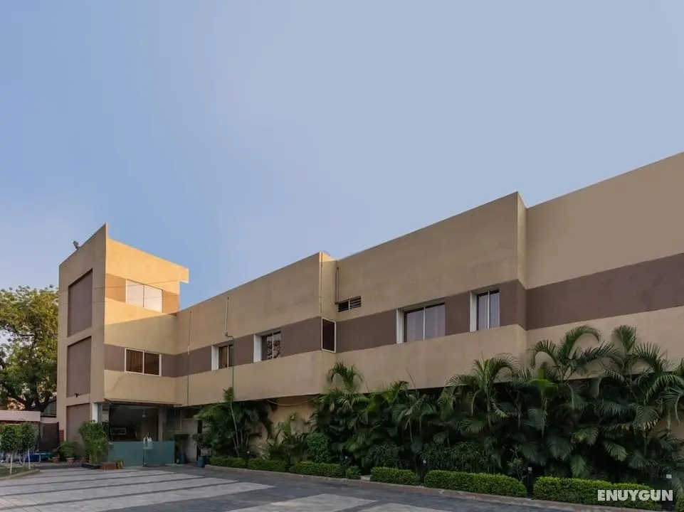 OYO 18836 Orchid Suites - Dış Mekan