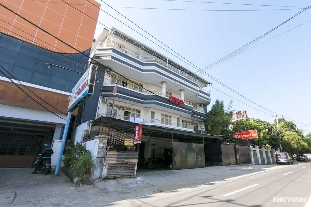 OYO 1935 Hotel Diamond Inn Makassar - Dış Mekan