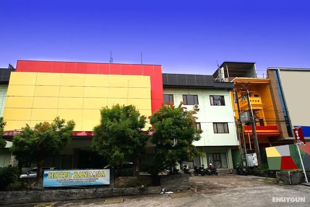 OYO 2015 Bandara Hotel Balikpapan - Dış Mekan