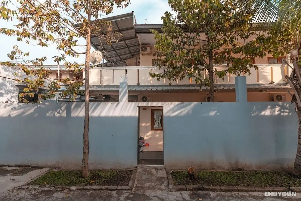 OYO 2137 D'colonel Residence Syariah - Dış Mekan