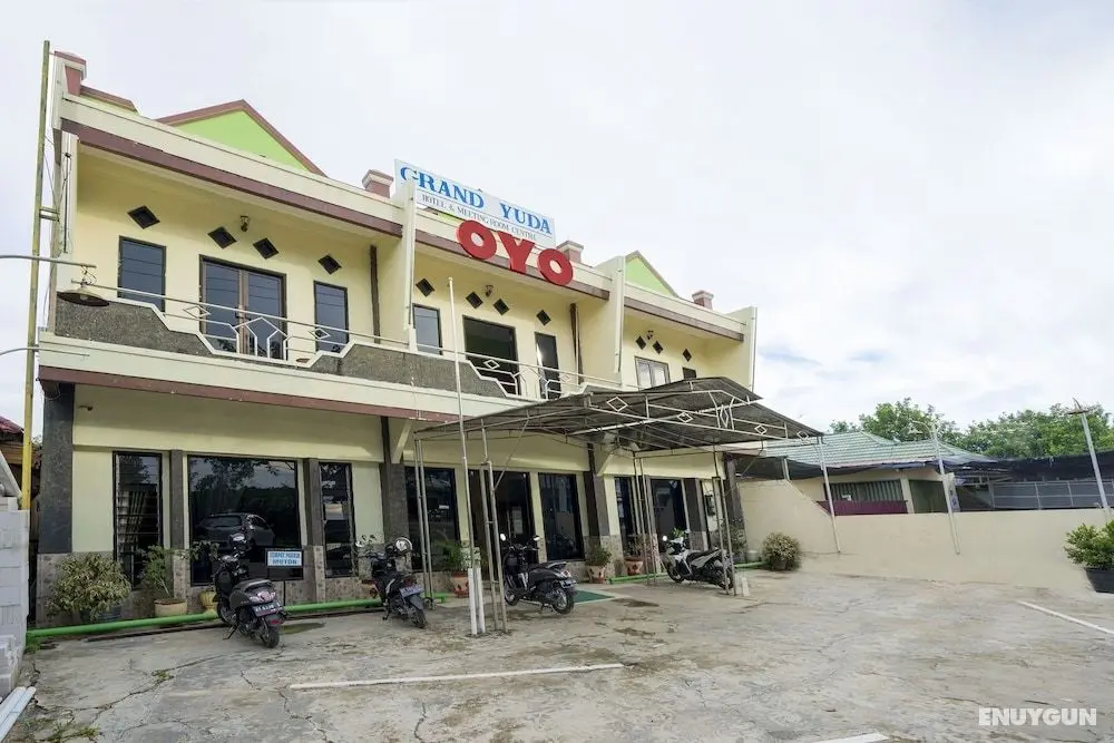 OYO 2181 Hotel Grand Yuda - Dış Mekan