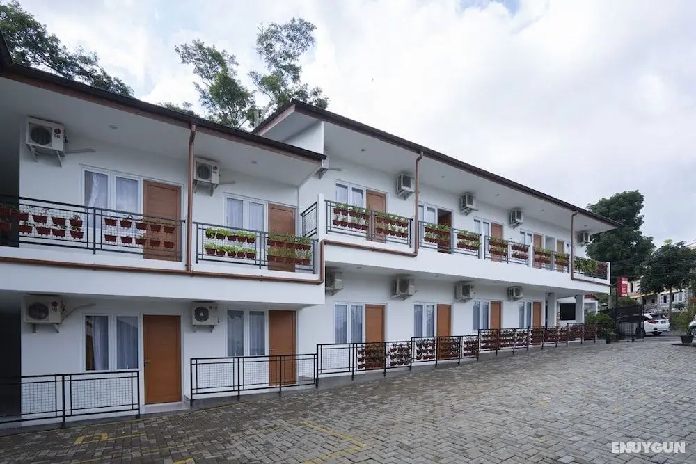 OYO 2189 Rossan Villa 3 Kazanan - Dış Mekan