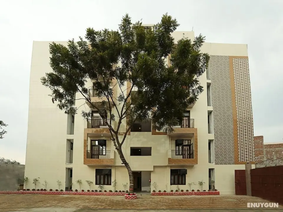 OYO 22663 Qlark Rooms & Lawn - Dış Mekan