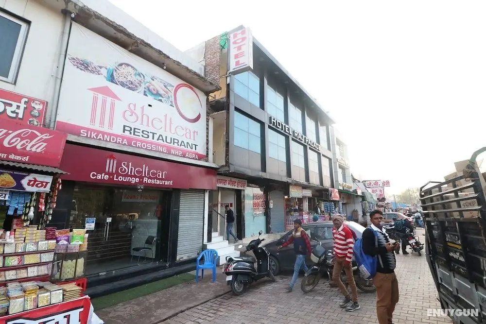 OYO 22826 Hotel Sheltear & Resturant - Dış Mekan