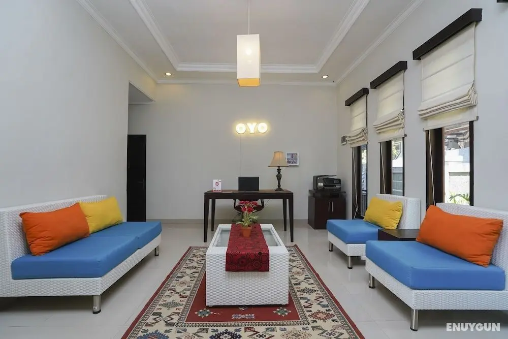 OYO 2321 Griya Shanti Homestay - Lobi