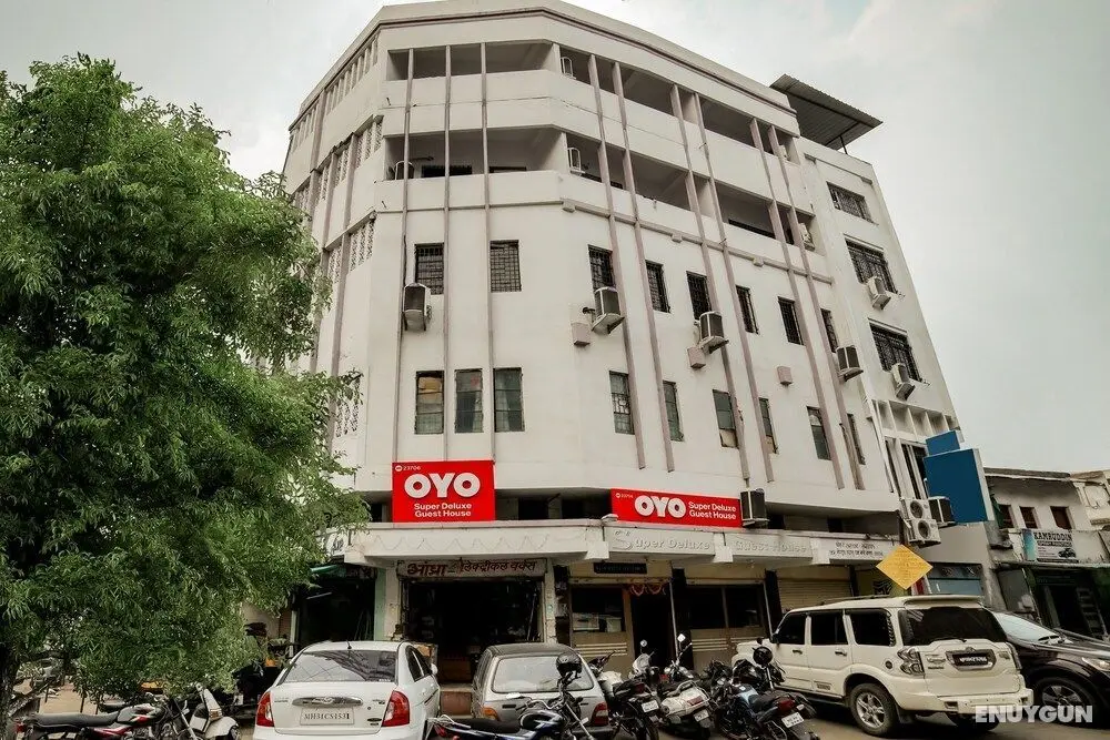 OYO 23706 Super Deluxe Guest House - Dış Mekan