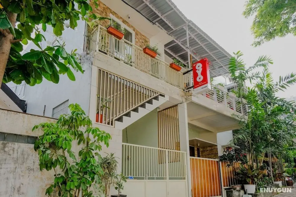 OYO 2376 Tiara Family Residence - Dış Mekan
