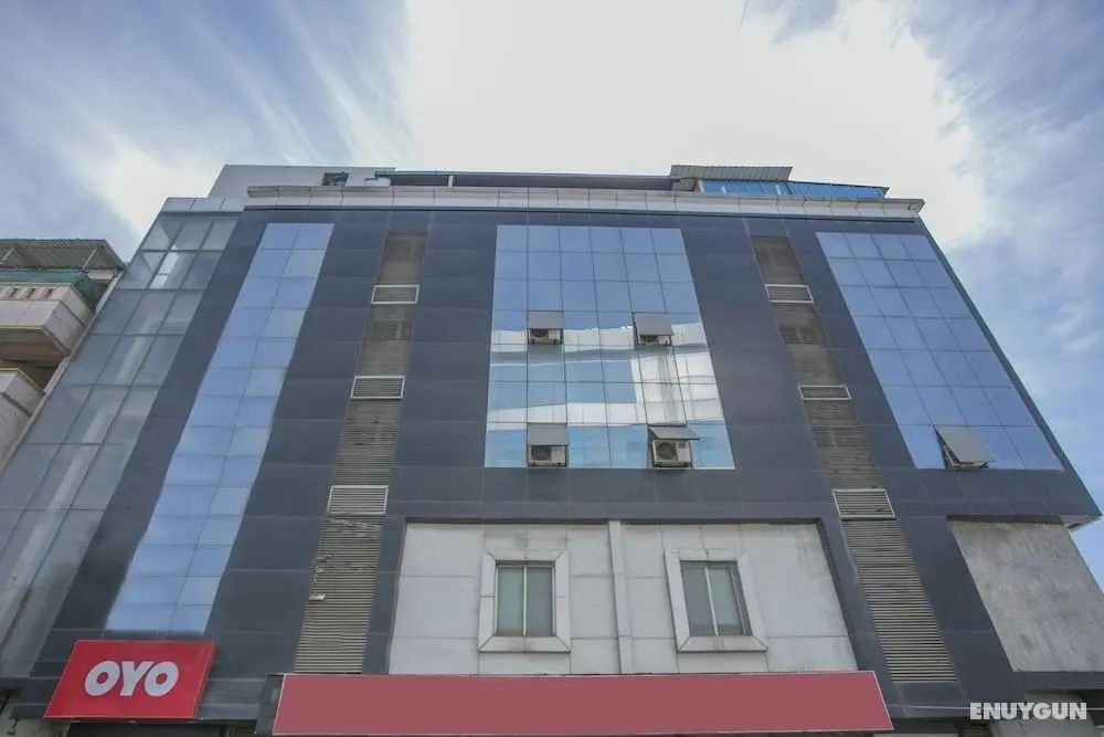OYO 24093 Kp Suits - Dış Mekan