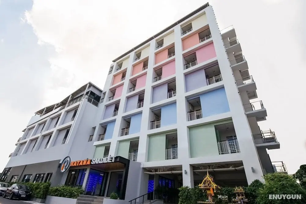 OYO 241 Ratana Hotel Sakdidet - Dış Mekan